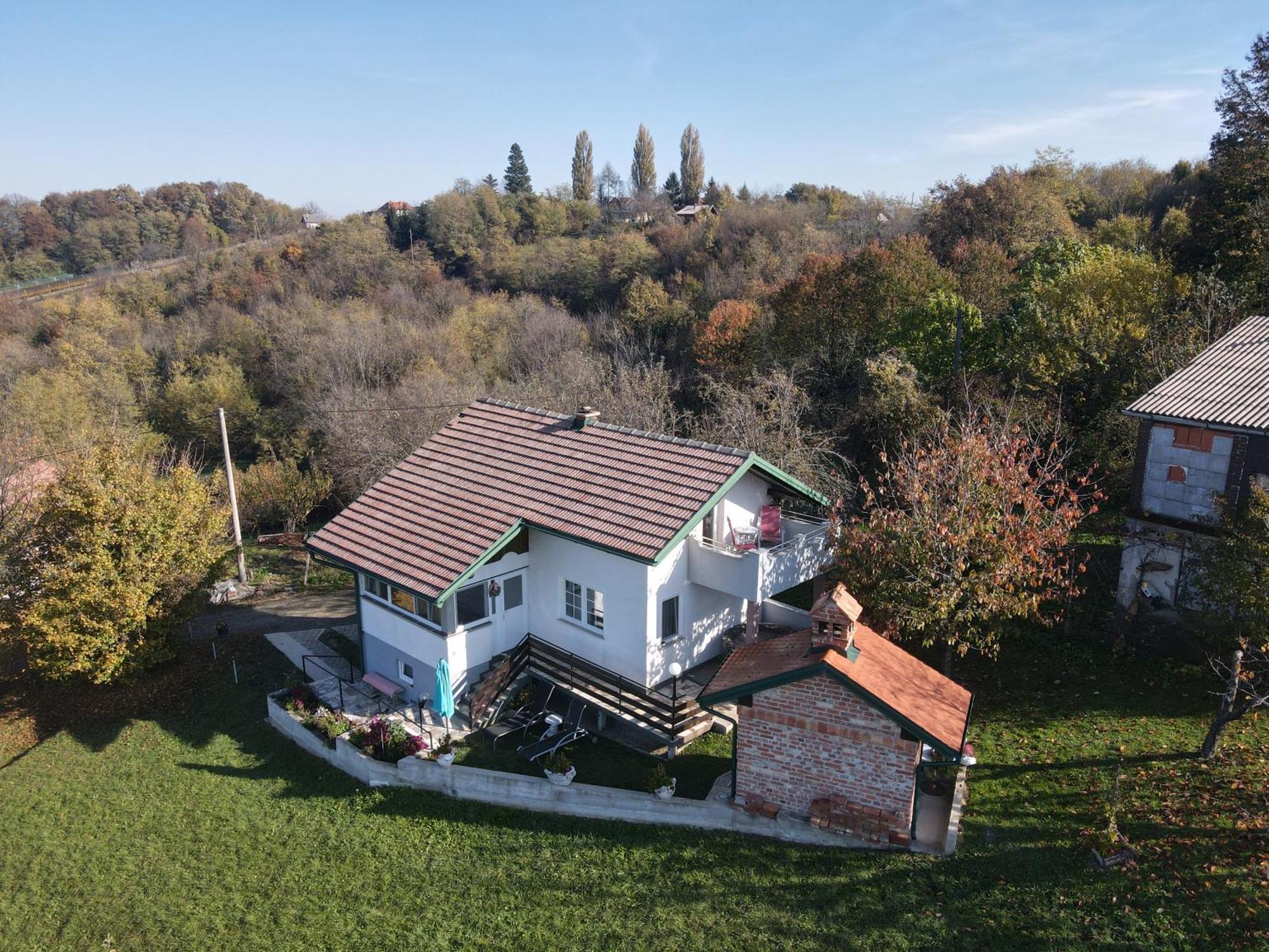 Ferienwohnung Kuca Za Odmor Jurino Gnijezdo Jarki Horvaticevi Exterior foto